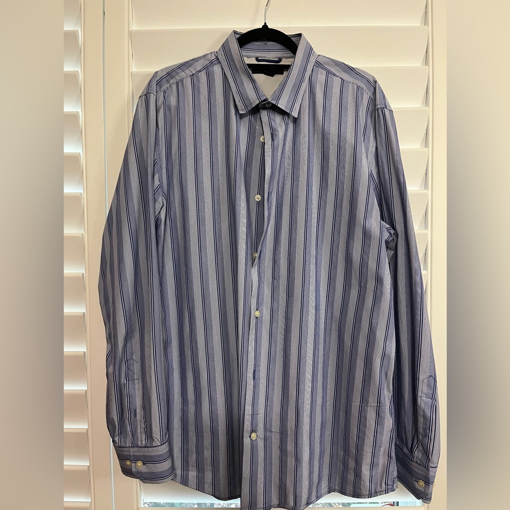 Banana Republic Men’s Slim Fit Long Sleeve Button Down Shirt